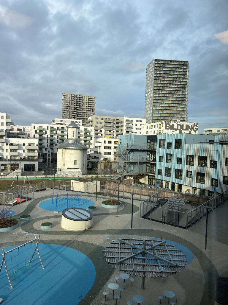 Scuola, parco, architettura